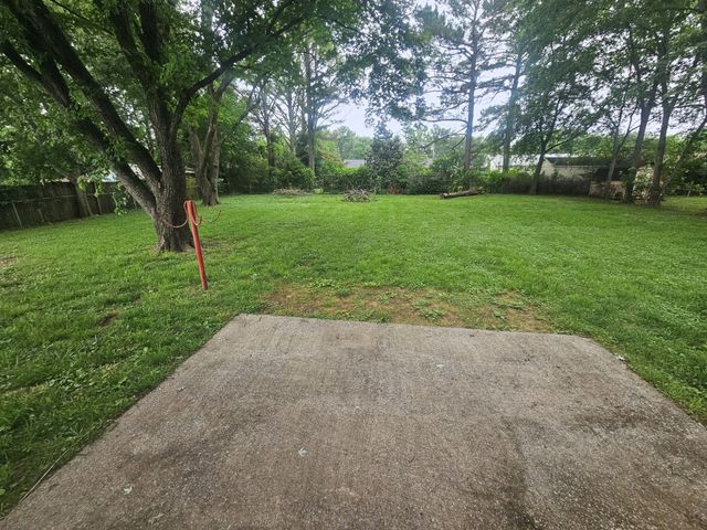 6731 Forrest Ln, Murfreesboro, TN 37129