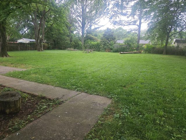 6731 Forrest Ln, Murfreesboro, TN 37129