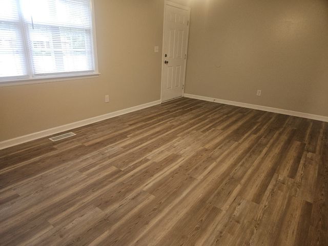 6731 Forrest Ln, Murfreesboro, TN 37129