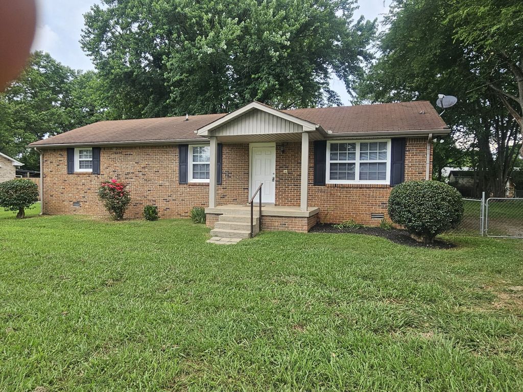 6731 Forrest Ln, Murfreesboro, TN 37129