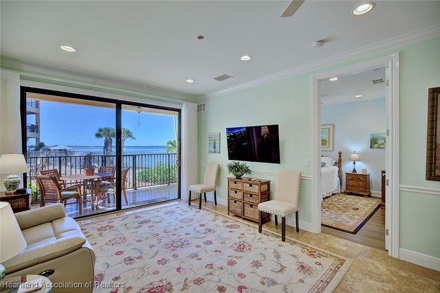 2351 Lakeview Drive 103, Sebring, FL 33870