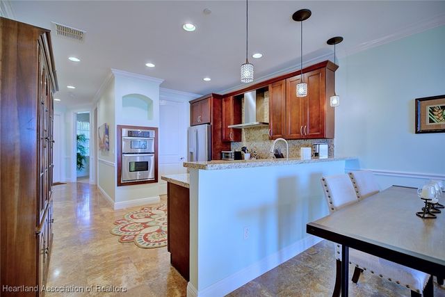 2351 Lakeview Drive 103, Sebring, FL 33870