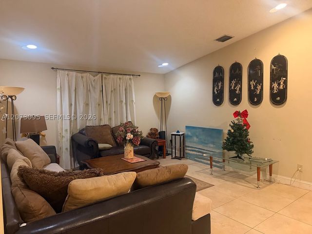 8250 SW 116th St, Miami, FL 33156