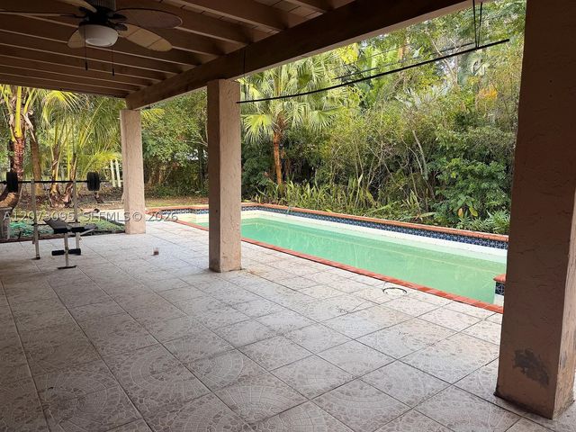 8250 SW 116th St, Miami, FL 33156