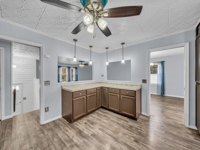 408 Rustling Oaks Drive, Waverly, TN 37185