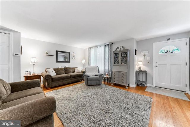 345 HOLT LN, Springfield, PA 19064