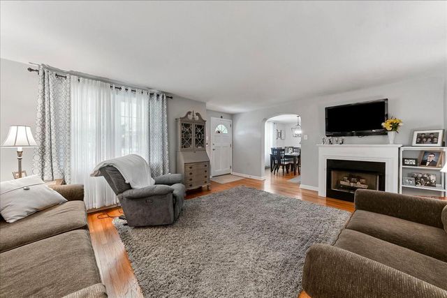 345 HOLT LN, Springfield, PA 19064