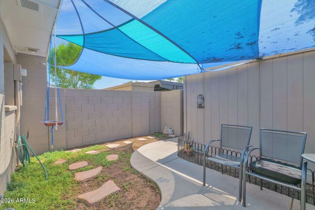 2930 E CLARENDON Avenue, Phoenix, AZ 85016