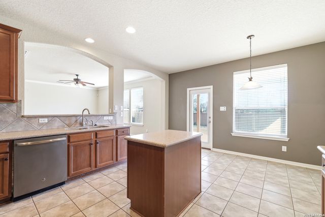 1914 Lake Peipsi, San Antonio, TX 78251