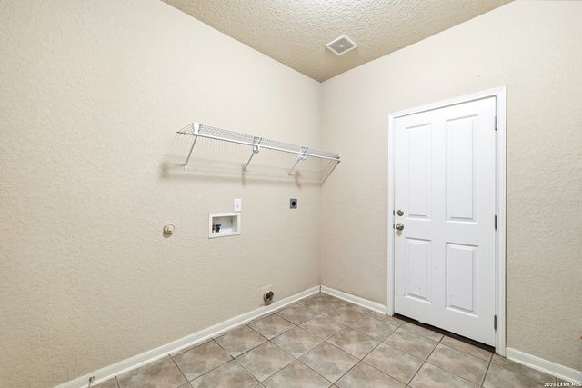 1914 Lake Peipsi, San Antonio, TX 78251