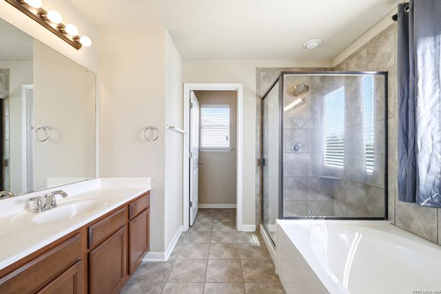 1914 Lake Peipsi, San Antonio, TX 78251