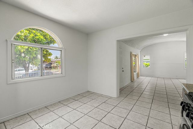 2438 E 114th, Los Angeles, CA 90059
