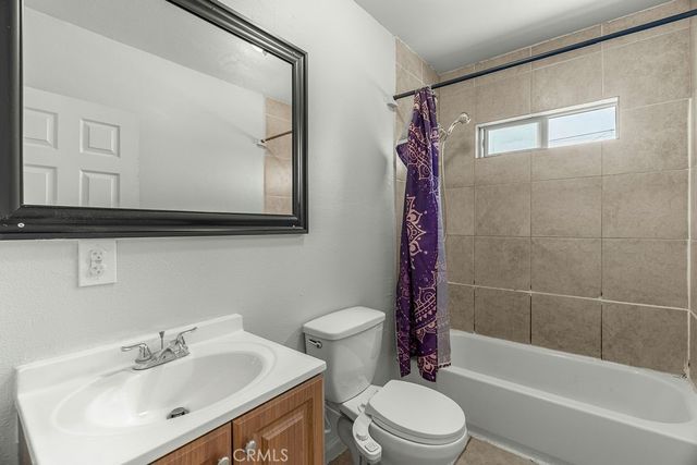 2438 E 114th, Los Angeles, CA 90059