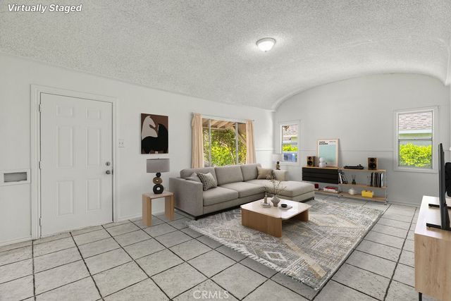 2438 E 114th, Los Angeles, CA 90059