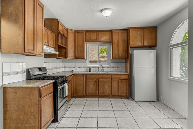 2438 E 114th, Los Angeles, CA 90059