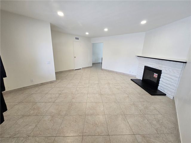 6683 Gross, West Hills (los Angeles), CA 91307