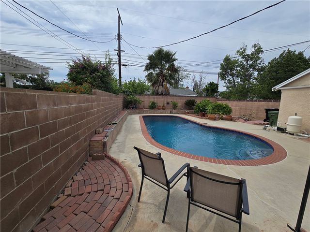 6683 Gross, West Hills (los Angeles), CA 91307