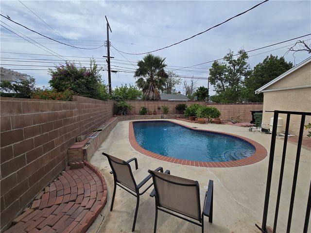 6683 Gross, West Hills (los Angeles), CA 91307