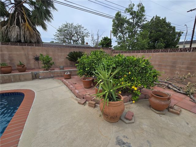 6683 Gross, West Hills (los Angeles), CA 91307