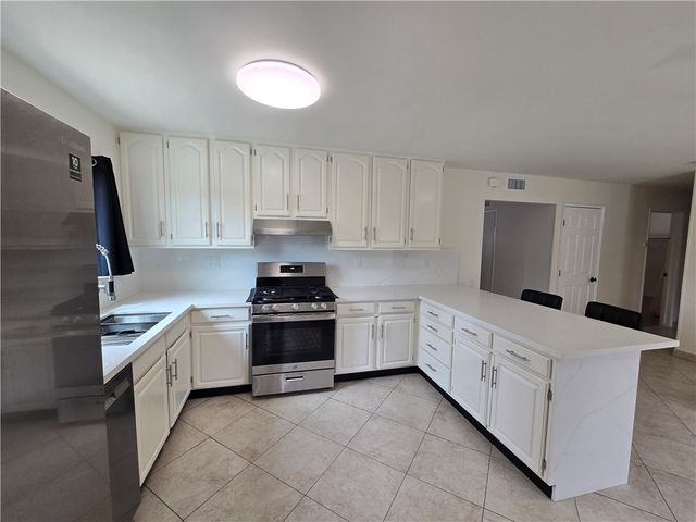 6683 Gross, West Hills (los Angeles), CA 91307