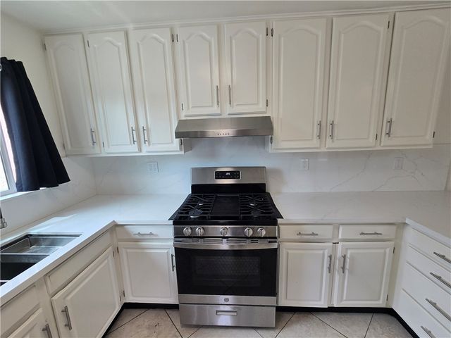 6683 Gross, West Hills (los Angeles), CA 91307