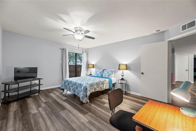 8525 Hearth Drive 21, Houston, TX 77054