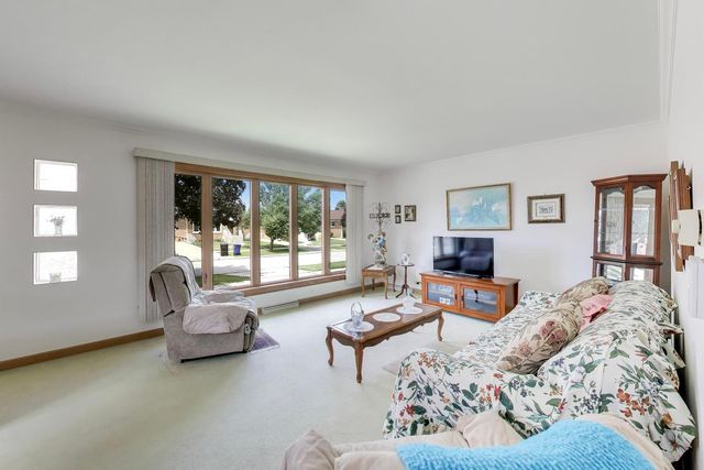 4533 N Ottawa Avenue, Norridge, IL 60706