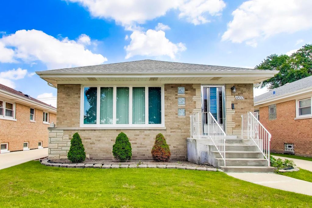 4533 N Ottawa Avenue, Norridge, IL 60706