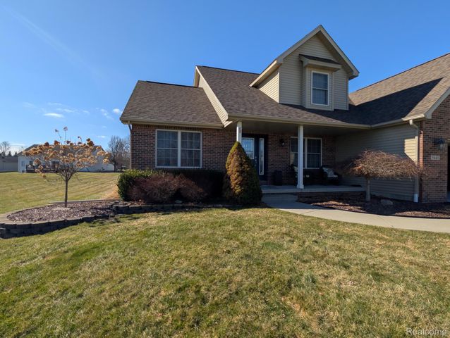 5441 Meadow Creek Court, Flint Charter Township, MI 48532
