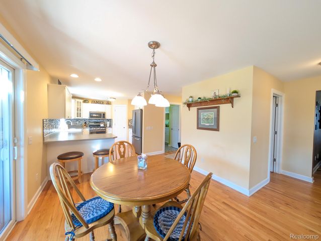 5441 Meadow Creek Court, Flint Charter Township, MI 48532