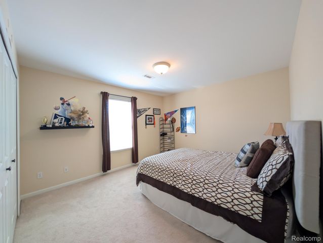 5441 Meadow Creek Court, Flint Charter Township, MI 48532