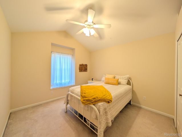 5441 Meadow Creek Court, Flint Charter Township, MI 48532