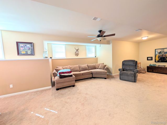 5441 Meadow Creek Court, Flint Charter Township, MI 48532