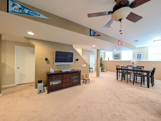 5441 Meadow Creek Court, Flint Charter Township, MI 48532