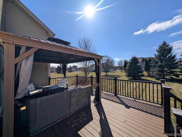 5441 Meadow Creek Court, Flint Charter Township, MI 48532