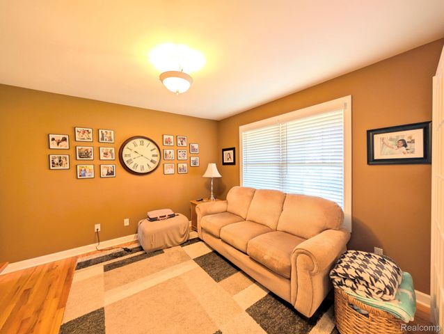 5441 Meadow Creek Court, Flint Charter Township, MI 48532