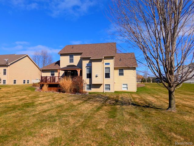 5441 Meadow Creek Court, Flint Charter Township, MI 48532