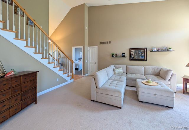 5441 Meadow Creek Court, Flint Charter Township, MI 48532