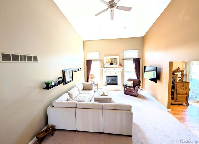 5441 Meadow Creek Court, Flint Charter Township, MI 48532