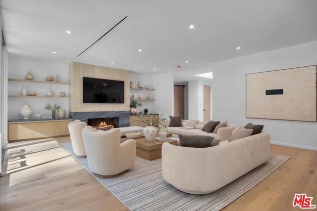 1836 Loma Vista Drive, Beverly Hills, CA 90210