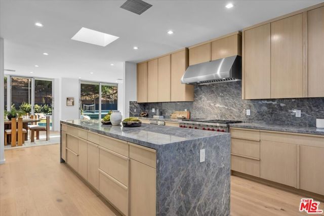 1836 Loma Vista Drive, Beverly Hills, CA 90210