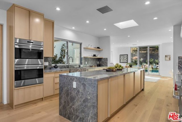 1836 Loma Vista Drive, Beverly Hills, CA 90210