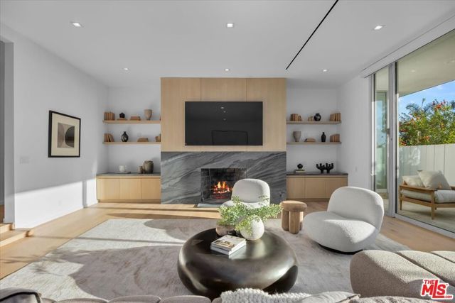 1836 Loma Vista Drive, Beverly Hills, CA 90210