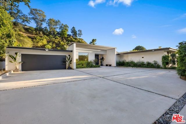 1836 Loma Vista Drive, Beverly Hills, CA 90210