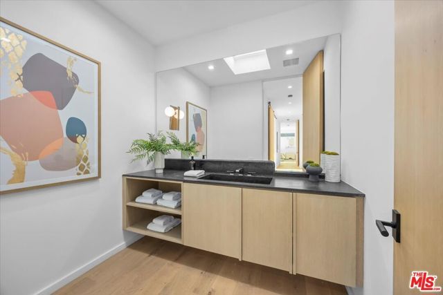 1836 Loma Vista Drive, Beverly Hills, CA 90210