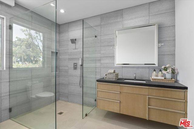 1836 Loma Vista Drive, Beverly Hills, CA 90210