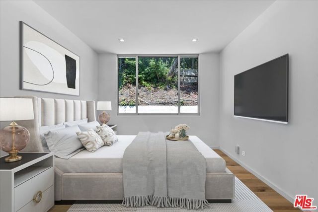 1836 Loma Vista Drive, Beverly Hills, CA 90210
