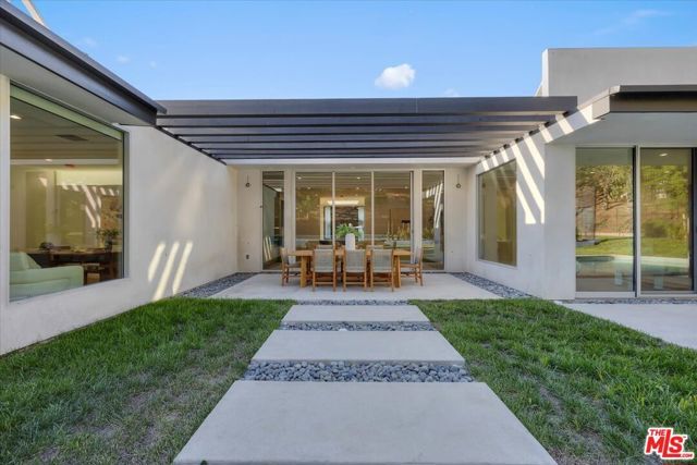 1836 Loma Vista Drive, Beverly Hills, CA 90210