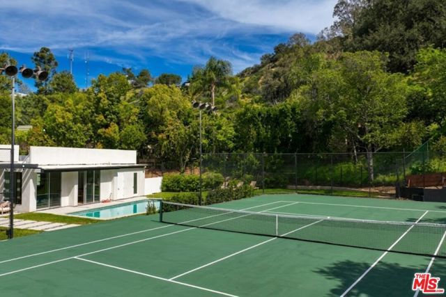 1836 Loma Vista Drive, Beverly Hills, CA 90210