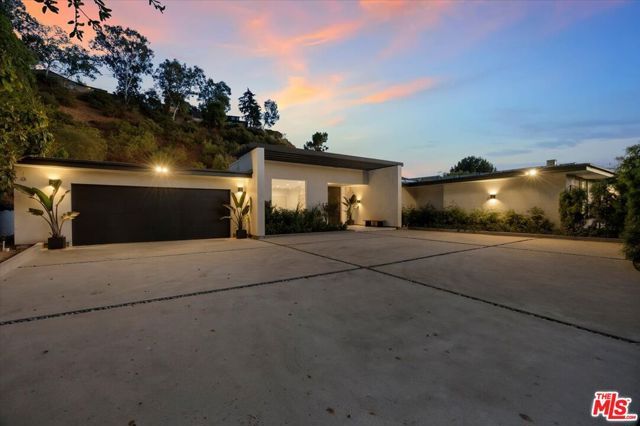1836 Loma Vista Drive, Beverly Hills, CA 90210